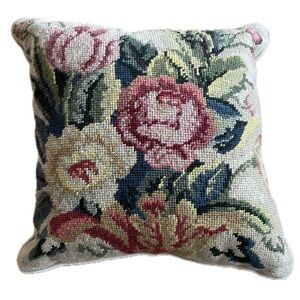 ✨ vintage Aubusson French needlepoint velvet accent throw pillow floral roses